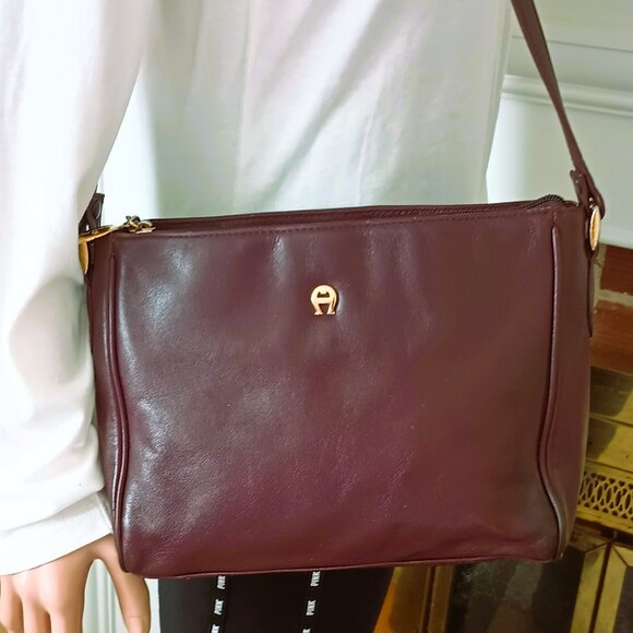Etienne Aigner Vtg Leather Shoulder Bag Classic Oxblood Logo Purse - Picture 1 of 16